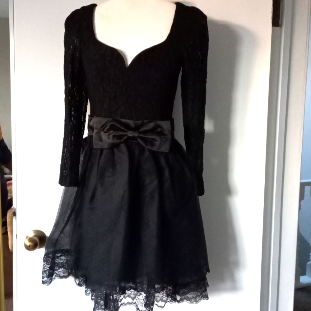 Vintage 90s Black lace goth dress